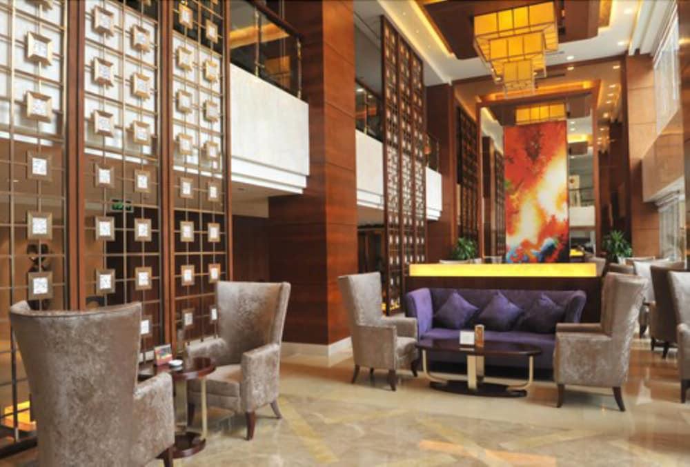 Готель Ramada Shenzhen Baoan Екстер'єр фото