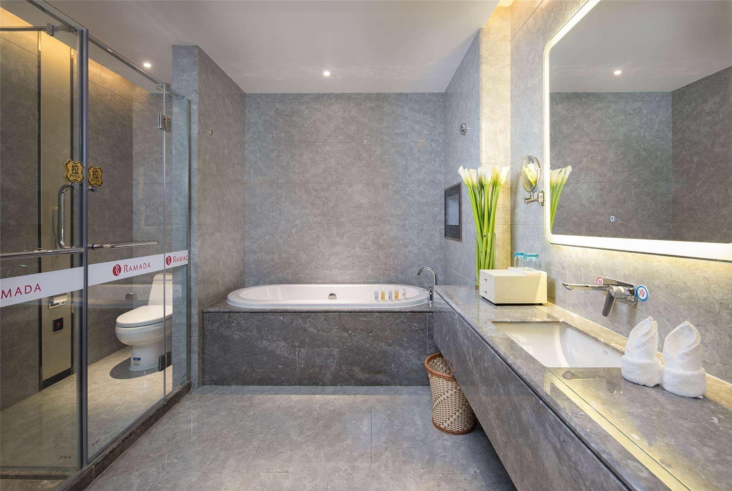 Готель Ramada Shenzhen Baoan Екстер'єр фото