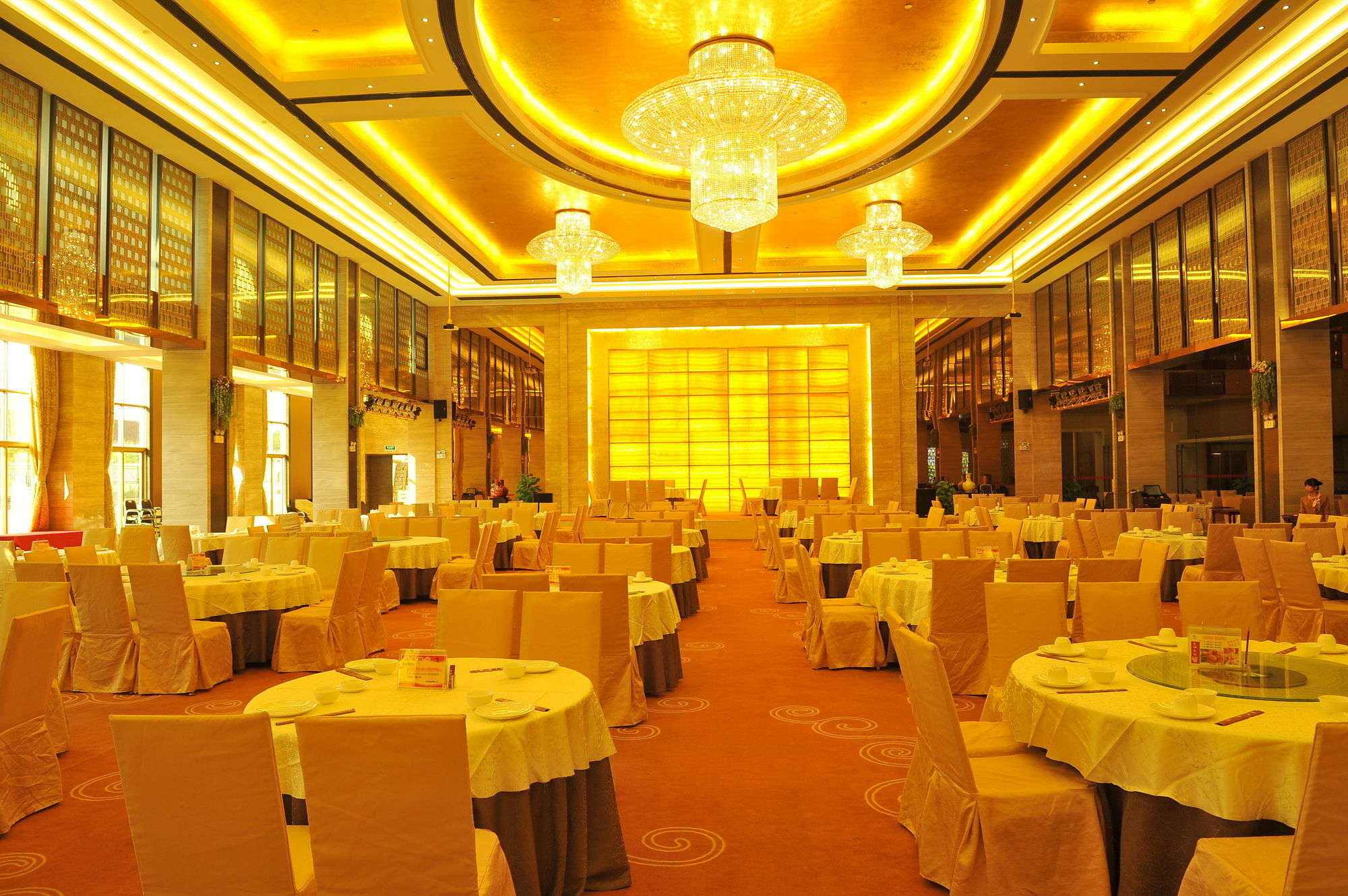 Готель Ramada Shenzhen Baoan Екстер'єр фото